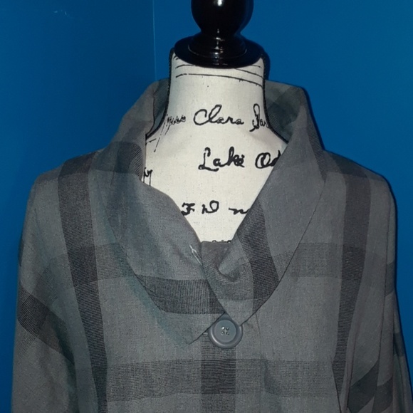 a.n.a Large Grey Plaid Swing Coat w/pockets - Picture 2 of 8